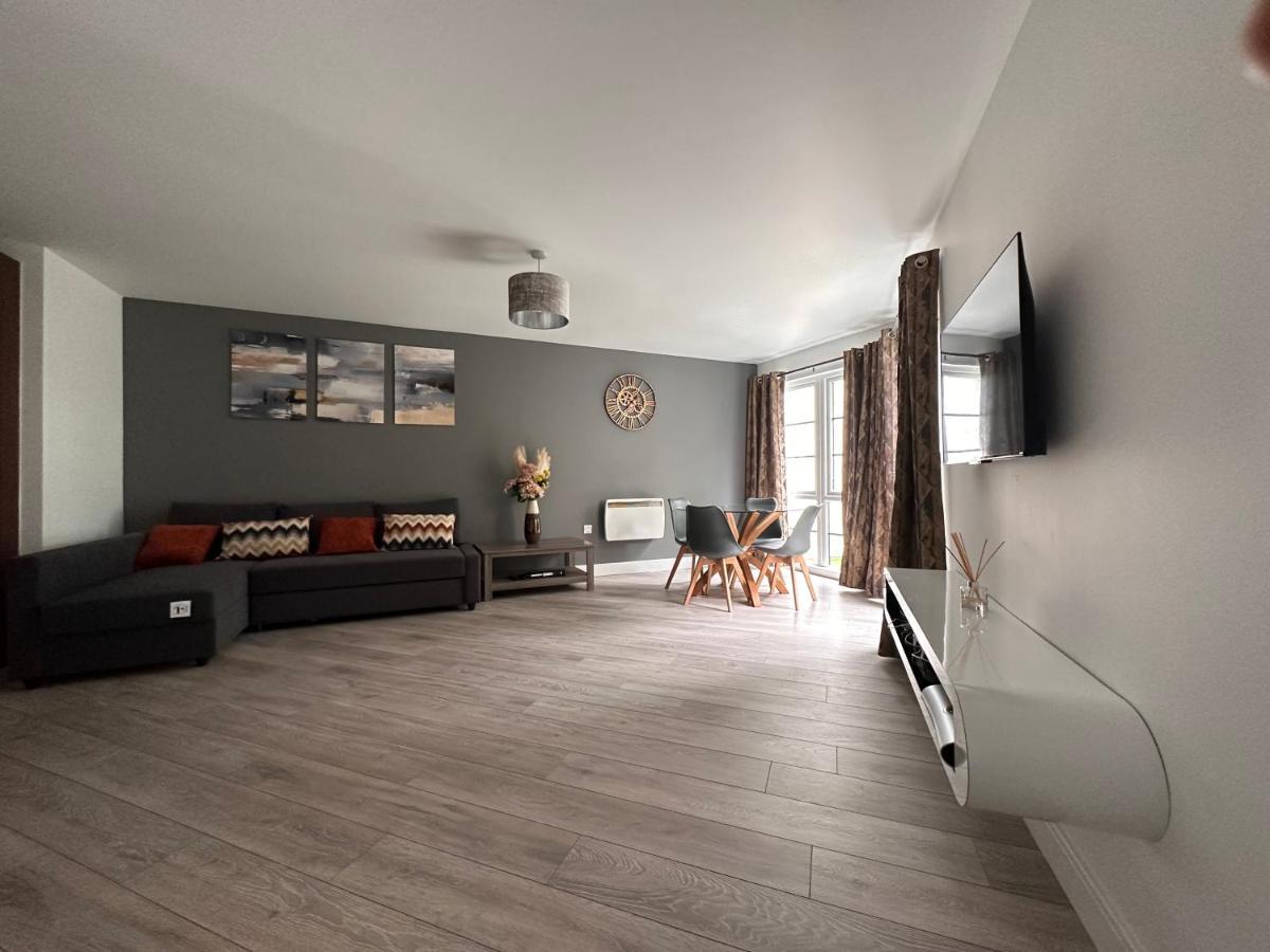 Luxury Apartments - Wallis Square, Farnborough Farnborough  Buitenkant foto
