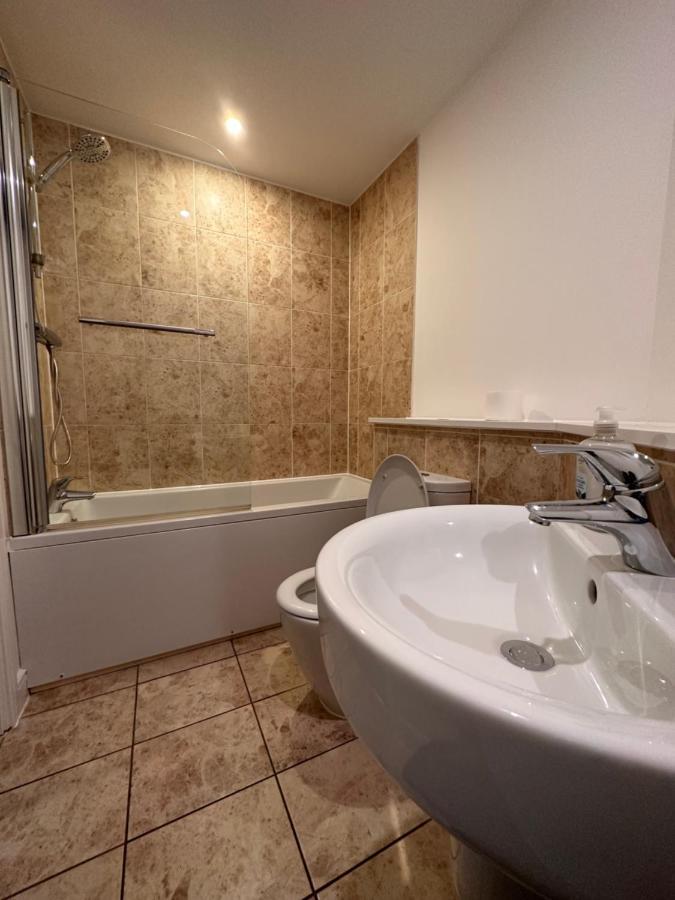 Luxury Apartments - Wallis Square, Farnborough Farnborough  Buitenkant foto
