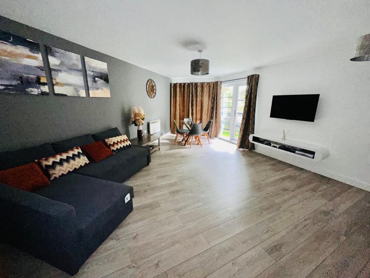 Luxury Apartments - Wallis Square, Farnborough Farnborough  Buitenkant foto